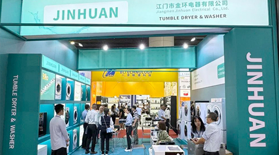 廣交會(huì)第一天！金環(huán)電器吸引世界各地客戶(hù)駐足參觀(guān)交流