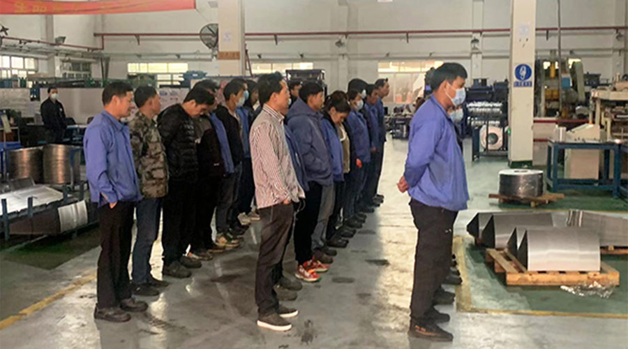 保健康 趕生產(chǎn)！金環(huán)電器早會(huì)叮囑員工注意防疫