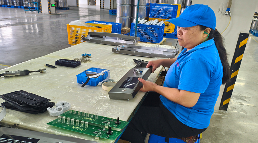 品質(zhì)源于嚴(yán)苛測(cè)試，金環(huán)電器的實(shí)驗(yàn)室保障