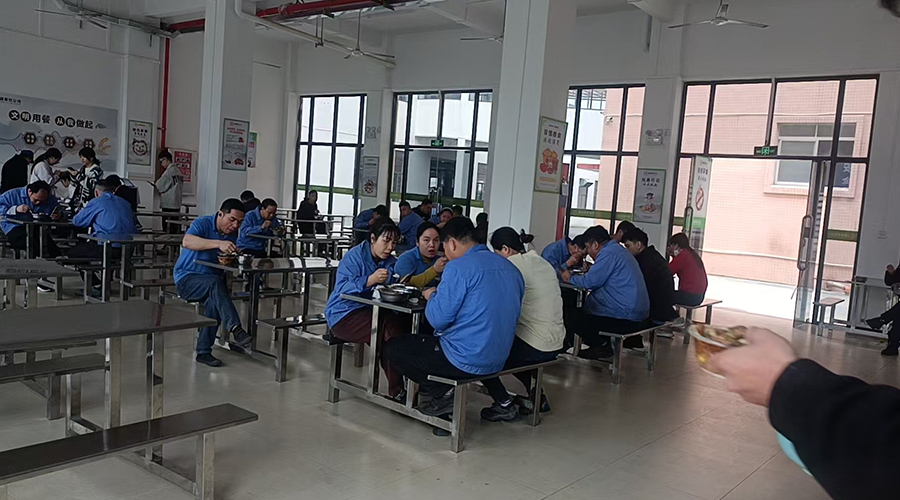 金環(huán)食堂，美味與關(guān)懷的港灣