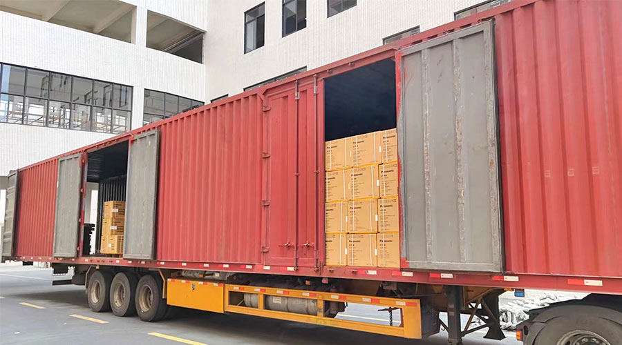 使命必達(dá)！高效完成國內(nèi)知名品牌客戶迷你洗衣機(jī)裝柜發(fā)貨