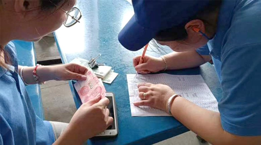 情系職工！金環(huán)電器為員工發(fā)放中秋暖心福利