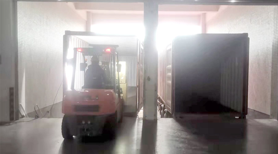 齊心協(xié)力為客戶！春節(jié)期間金環(huán)電器人員加班加點(diǎn)發(fā)貨