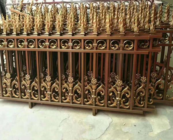 鋁藝護欄有哪些常見的應(yīng)用？